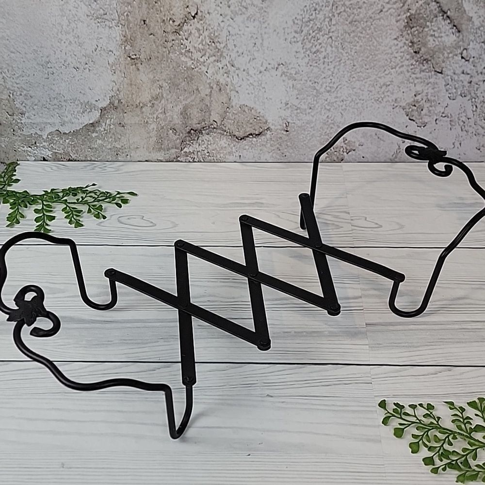 Longaberger Wrought Iron Expandable Trivet Black 11" To 20"